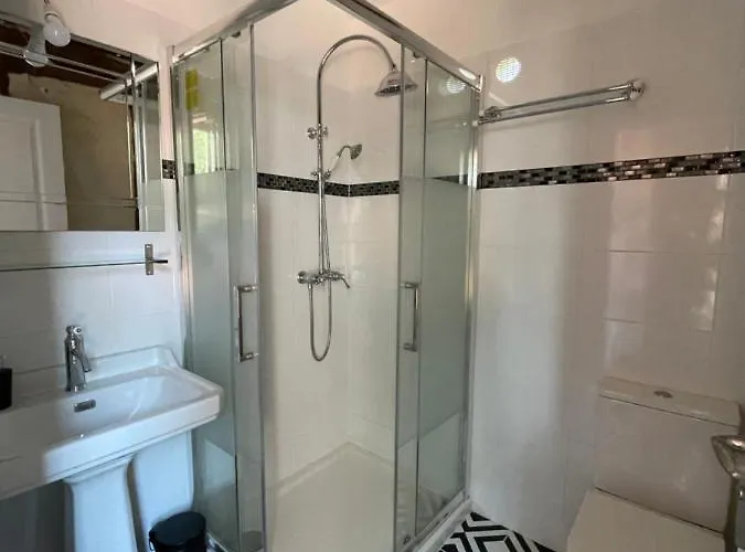 L'arbre Penche 3* Bassoues