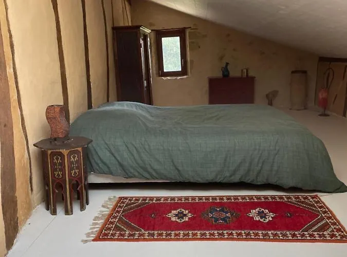 L'arbre Penche 3* Bassoues